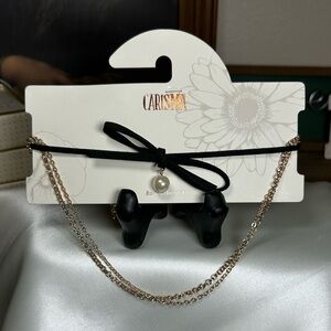 Carisma velvet pearl choker with gold chain necklace